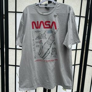 XL Women’s Graphic NASA T-Shirt
